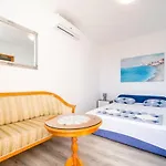 Gasthuis Apartment&rooms Alan 2*