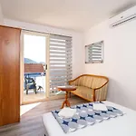 Apartment&rooms Alan 2*